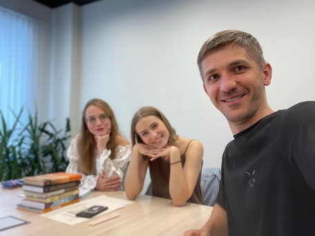 Индивидуальные приемы/исследования психологии человека по запросам личным, жизненным и профессиональным.